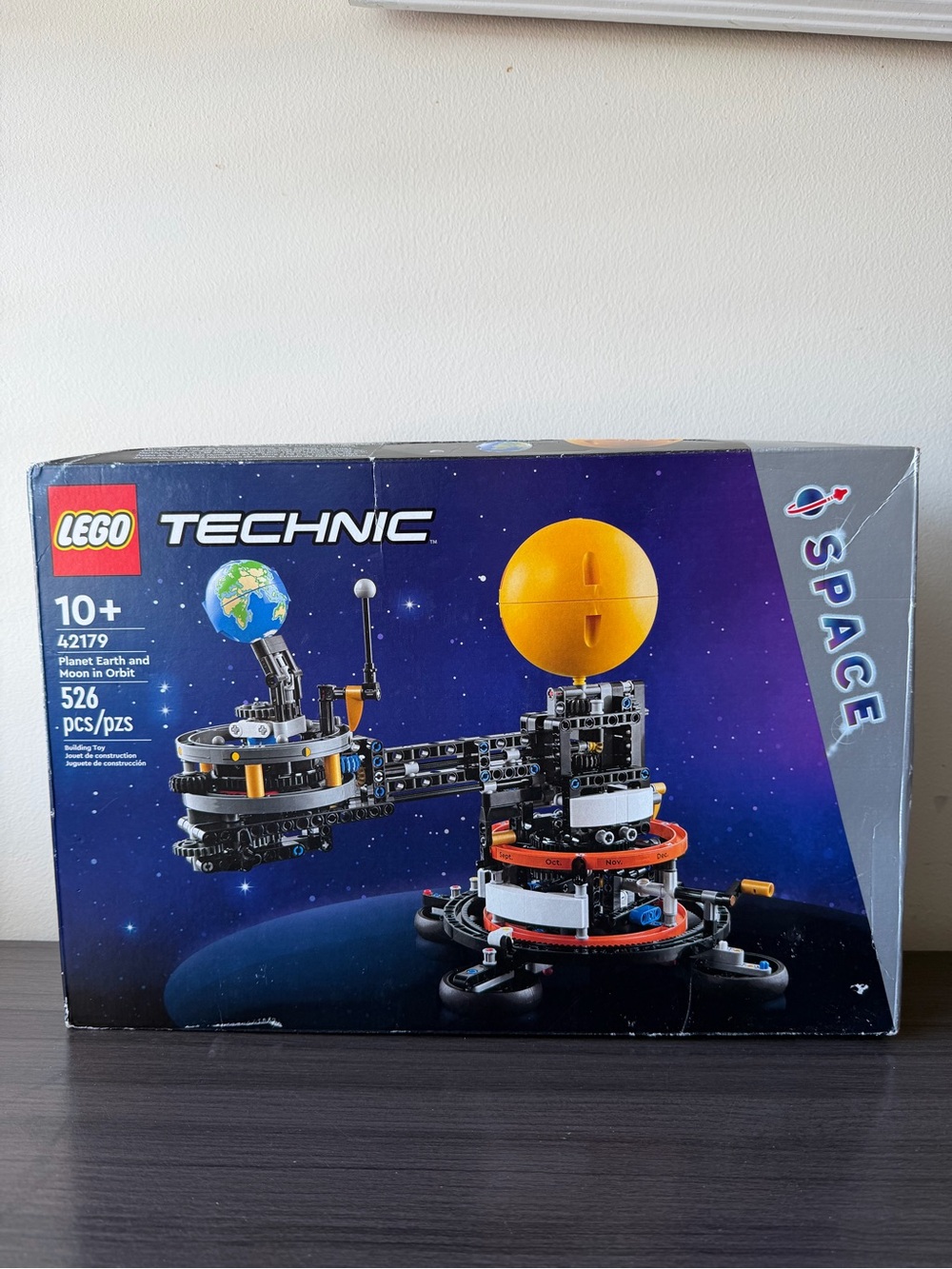 LEGO Technic Planet Earth and Moon in Orbit 42179 Space Set 526 Pieces